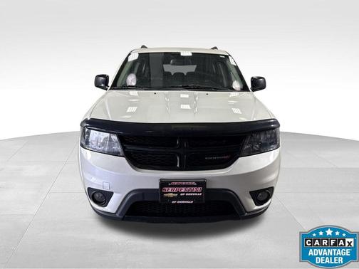 White Noise 2019 Dodge Journey SE
