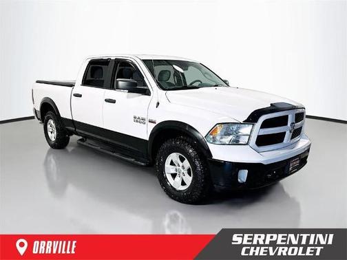 Bright White Clearcoat 2014 RAM 1500 SLT