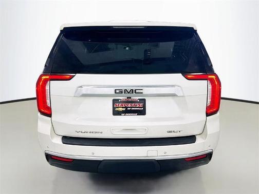 2021 GMC Yukon SLT