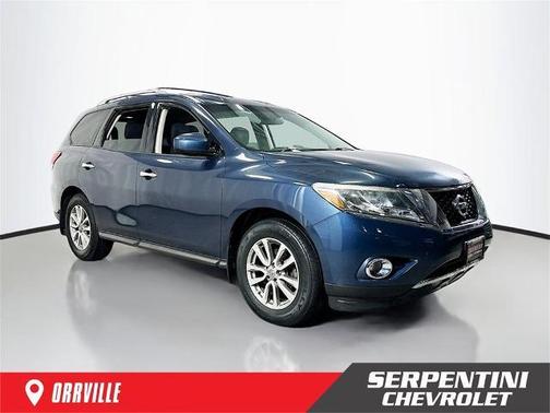 2016 Nissan Pathfinder SV