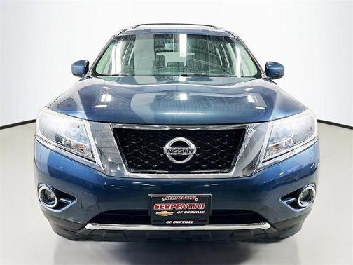 2016 Nissan Pathfinder SV