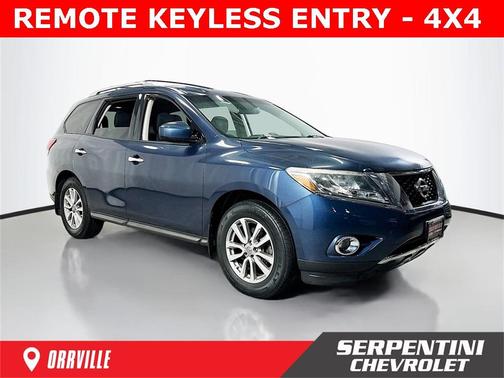 2016 Nissan Pathfinder SV