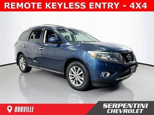 2016 Nissan Pathfinder SV