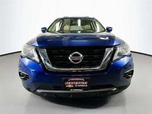 2018 Nissan Pathfinder SV