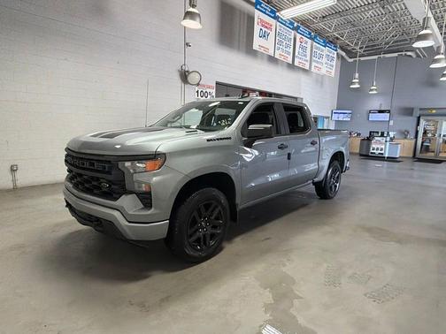 Sterling Gray Metallic 2026 Chevrolet Silverado 1500 Custom