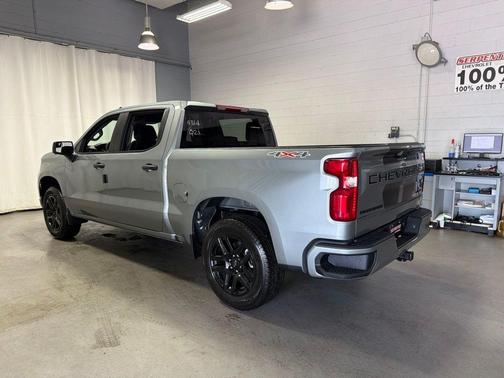 Sterling Gray Metallic 2026 Chevrolet Silverado 1500 Custom