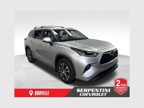 Celestial Silver Metallic 2021 Toyota Highlander XLE