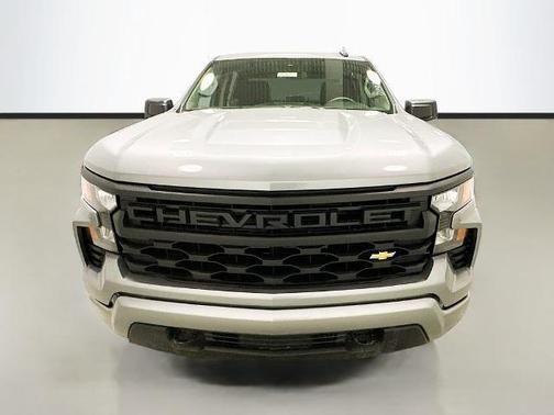 Sterling Gray Metallic 2026 Chevrolet Silverado 1500 Custom