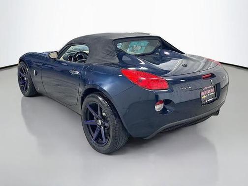 Deep Dark Blue Metallic 2007 Pontiac Solstice