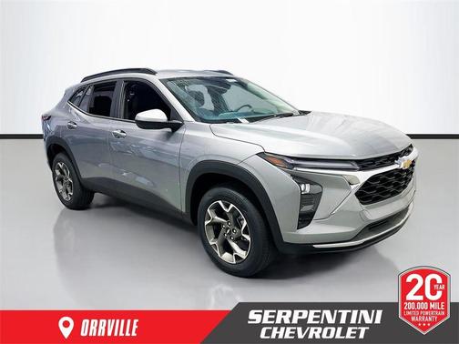 Sterling Gray Metallic 2026 Chevrolet Trax LT