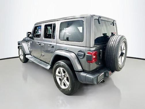 Granite Crystal Clearcoat Metallic 2018 Jeep Wrangler Unlimited Sahara