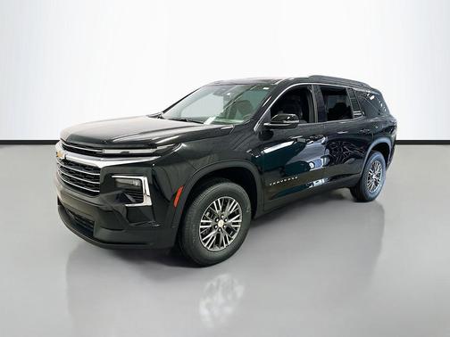 Mosaic Black Metallic 2026 Chevrolet Traverse LT