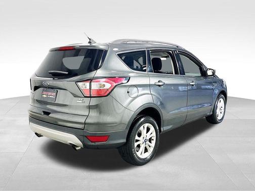 Magnetic Metallic 2018 Ford Escape SE
