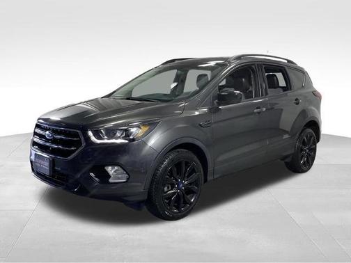 Magnetic Metallic 2019 Ford Escape SE