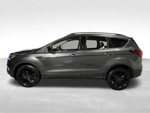 Magnetic Metallic 2019 Ford Escape SE