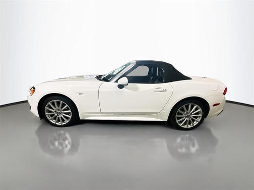 2017 FIAT 124 Spider Lusso