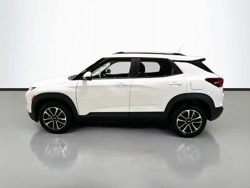 Summit White 2026 Chevrolet Trailblazer LT