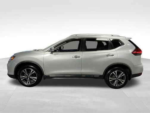 Brilliant Silver 2017 Nissan Rogue SL