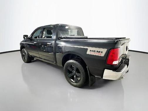 Brilliant Black Crystal Pearlcoat 2017 RAM 1500 Express