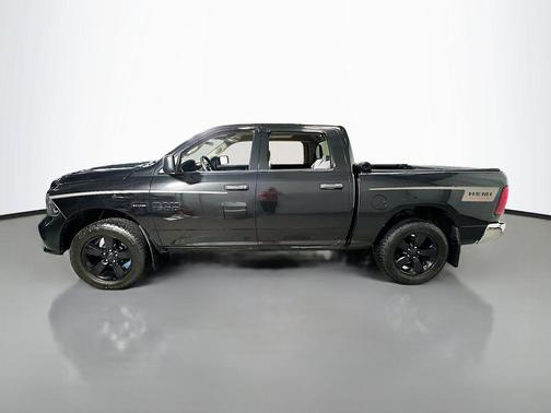 Brilliant Black Crystal Pearlcoat 2017 RAM 1500 Express