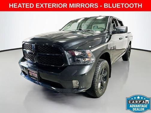 Brilliant Black Crystal Pearlcoat 2017 RAM 1500 Express