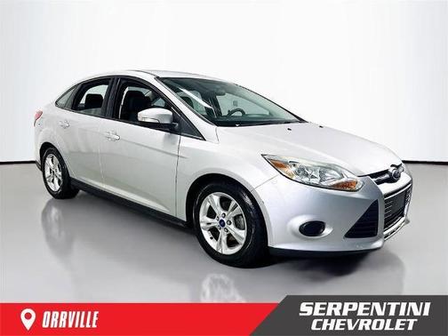 Ingot Silver Metallic 2014 Ford Focus SE