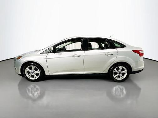 Ingot Silver Metallic 2014 Ford Focus SE