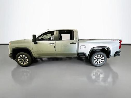 Sterling Gray Metallic 2026 Chevrolet Silverado 2500 Custom