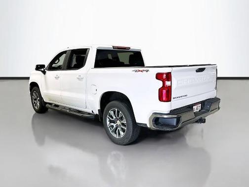 Summit White 2026 Chevrolet Silverado 1500 LT