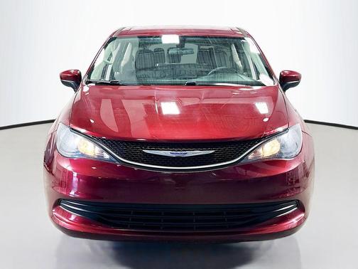 Velvet Red Pearlcoat 2019 Chrysler Pacifica L