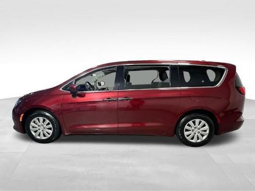 Velvet Red Pearlcoat 2019 Chrysler Pacifica L