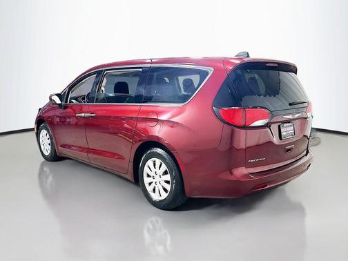 Velvet Red Pearlcoat 2019 Chrysler Pacifica L