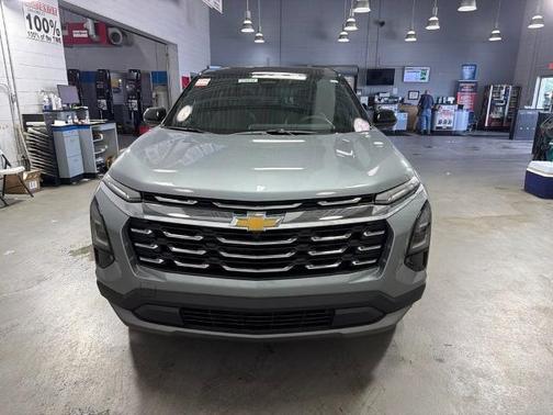 Sterling Gray Metallic 2027 Chevrolet Equinox LT