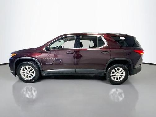 Black Cherry Metallic 2020 Chevrolet Traverse LT Cloth
