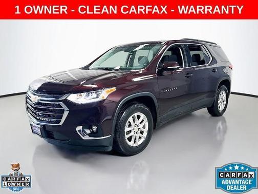 Black Cherry Metallic 2020 Chevrolet Traverse LT Cloth