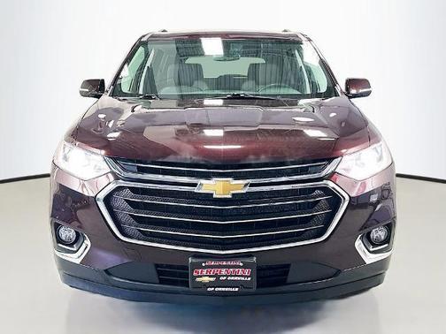 Black Cherry Metallic 2020 Chevrolet Traverse LT Cloth