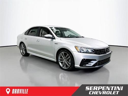 2018 Volkswagen Passat 2.0T R-Line
