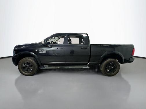 Brilliant Black Crystal Pearlcoat 2018 RAM 2500 Lone Star