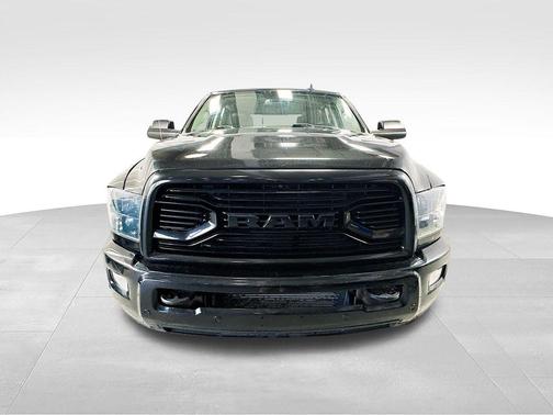 Brilliant Black Crystal Pearlcoat 2018 RAM 2500 Lone Star