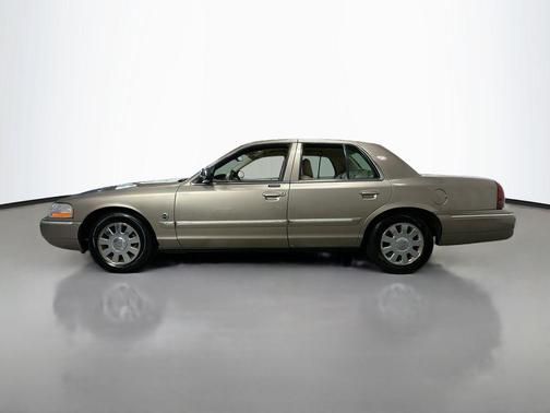 Arizona Beige Clearcoat Metallic 2005 Mercury Grand Marquis LS