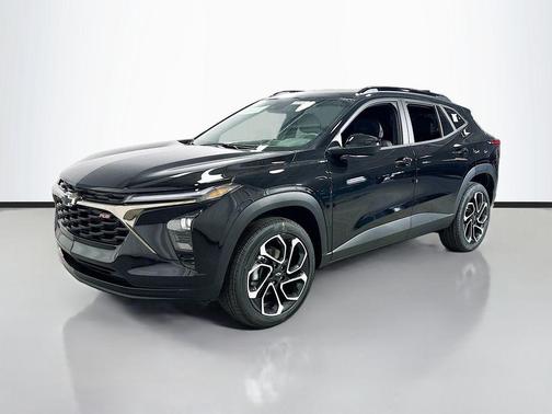 Mosaic Black Metallic 2026 Chevrolet Trax 2RS