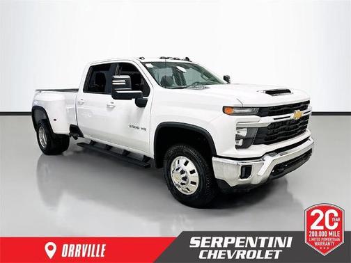 Summit White 2026 Chevrolet Silverado 3500 LT