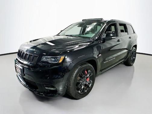Diamond Black 2017 Jeep Grand Cherokee SRT