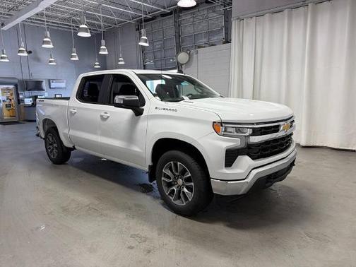 Summit White 2026 Chevrolet Silverado 1500 LT