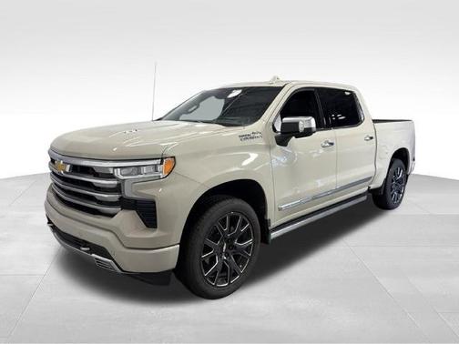 White Sand 2026 Chevrolet Silverado 1500 High Country