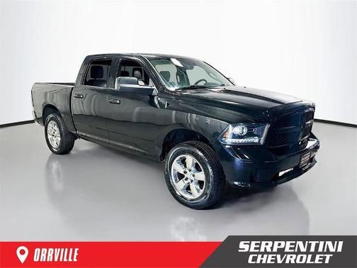 Brilliant Black Crystal Pearlcoat 2016 RAM 1500 Sport