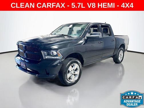 Brilliant Black Crystal Pearlcoat 2016 RAM 1500 Sport