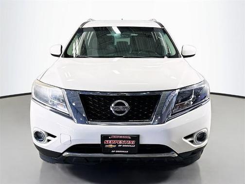 2016 Nissan Pathfinder SV