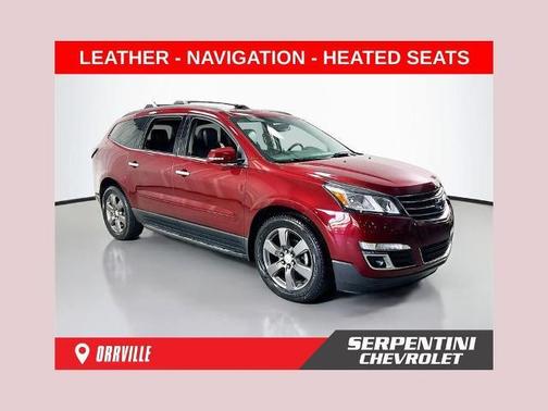 Siren Red Tintcoat 2017 Chevrolet Traverse 2LT