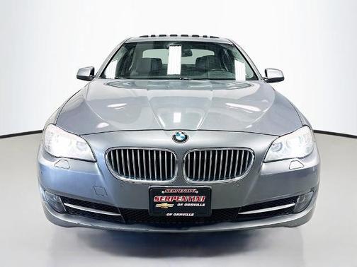 Space Gray Metallic 2013 BMW 550 i xDrive